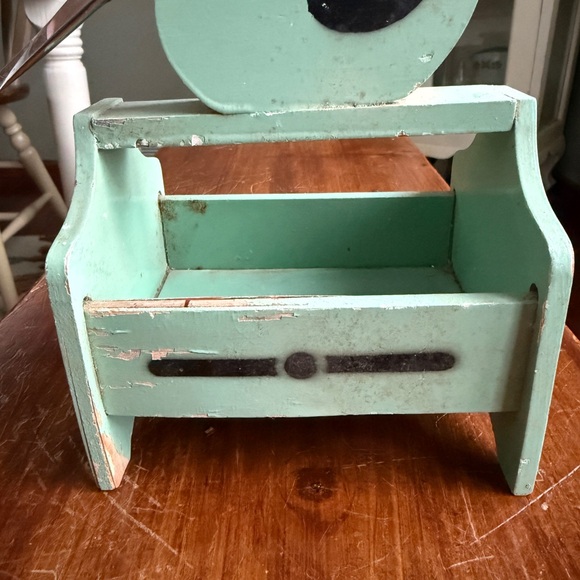 Vintage Wooden Sewing Caddy with Duck Design - Picture 3 of 13